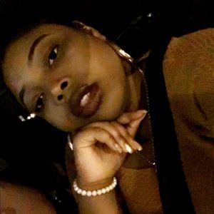 Meet your Posher, Lorell